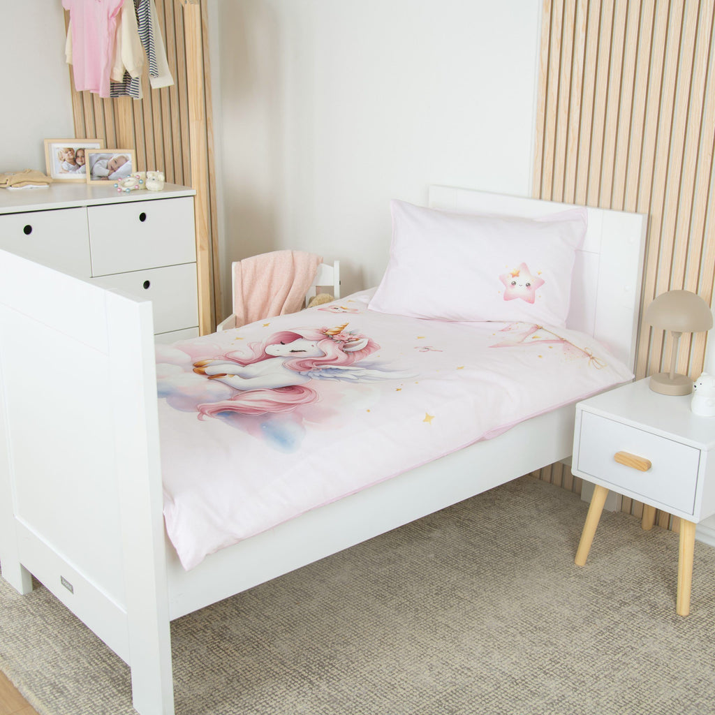 babybest Bettwäsche ‘Einhornzauber’ im Kinderzimmer mit Kommode