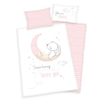 babybest Bettwäsche-Set ‘Little Bunny’ 100 x 135 cm: Bettbezug weiß mit Hase auf dem Mond und „Some bunny loves you“, Wendeseite rosa-weiß gestreift, Kissen 40 x 60 cm „You are loved“