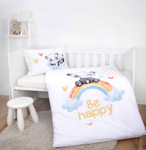 babybest Bettwäsche ‘Regenbogen Panda’ im weißen Gitterbett