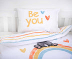 Kissen „Be you“ und Regenbogen-Wendeseite der Bettwäsche ‘Regenbogen Panda’