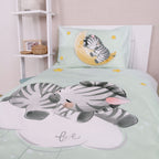 babybest Bettwäsche ‘Zebra’ von oben, Zebra auf der Wolke und Kissen mit Zebra auf dem Mond