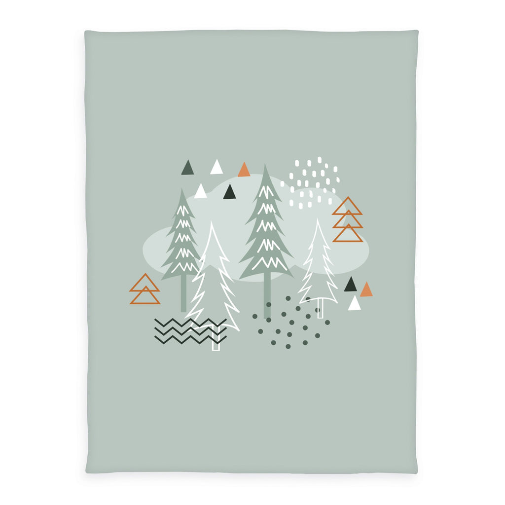 babybest Kuscheldecke ‘Nordic Forest’ 75 x 100 cm: Tannen, Dreiecke und Zickzacklinien auf Salbeigrün