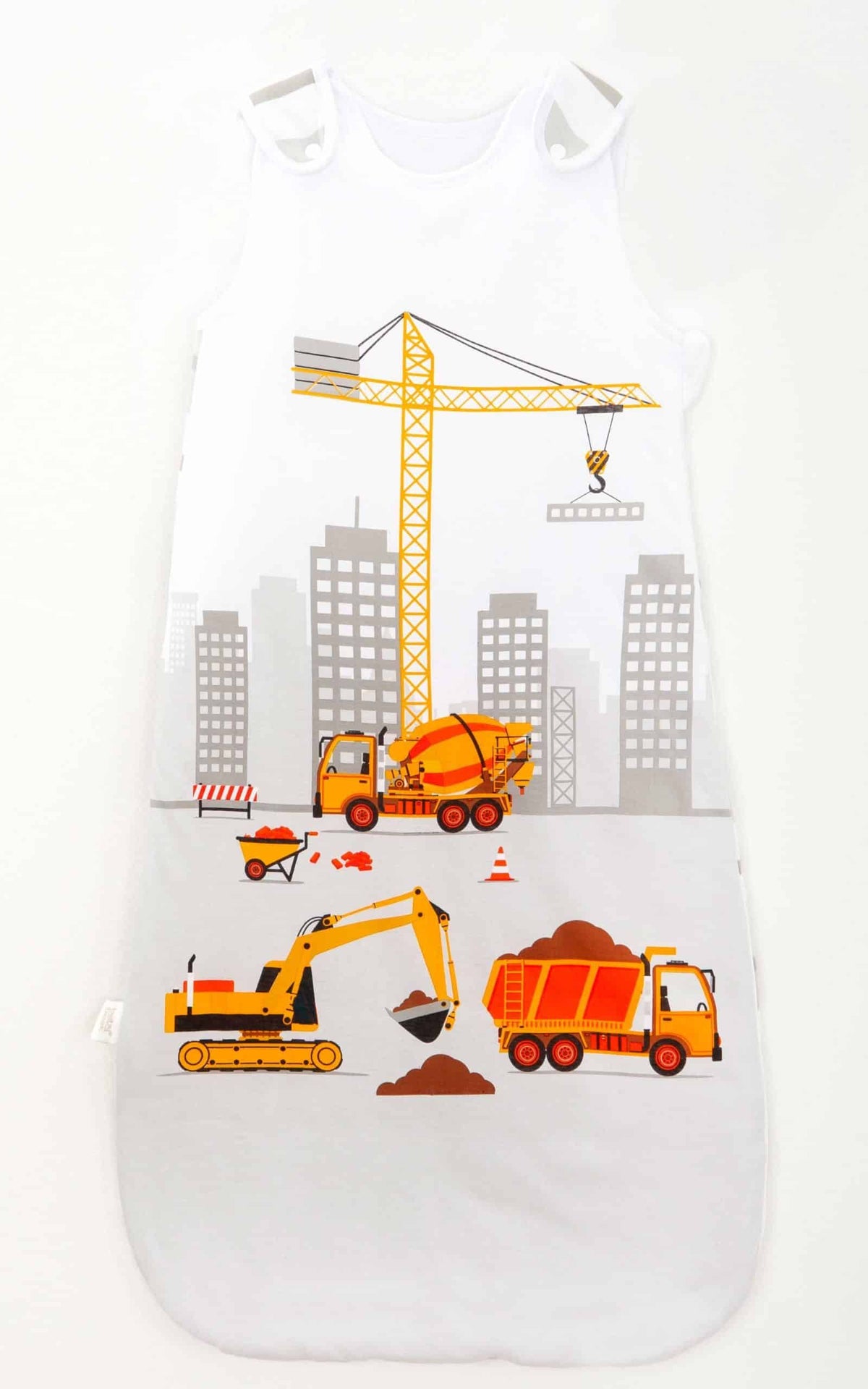 Vorderseite des Schlafsacks ‘Baustelle’ mit Kran, Bagger und Kipplaster