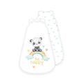 babybest Schlafsack ‘Regenbogen Panda’ von vorn und hinten: Panda auf dem Regenbogen mit „Be happy“, Rückseite mit hellblauen Wolken