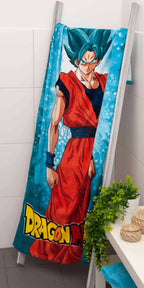 Dragonball Badetuch ‘Son Goku’ über einer Leiter im Badezimmer