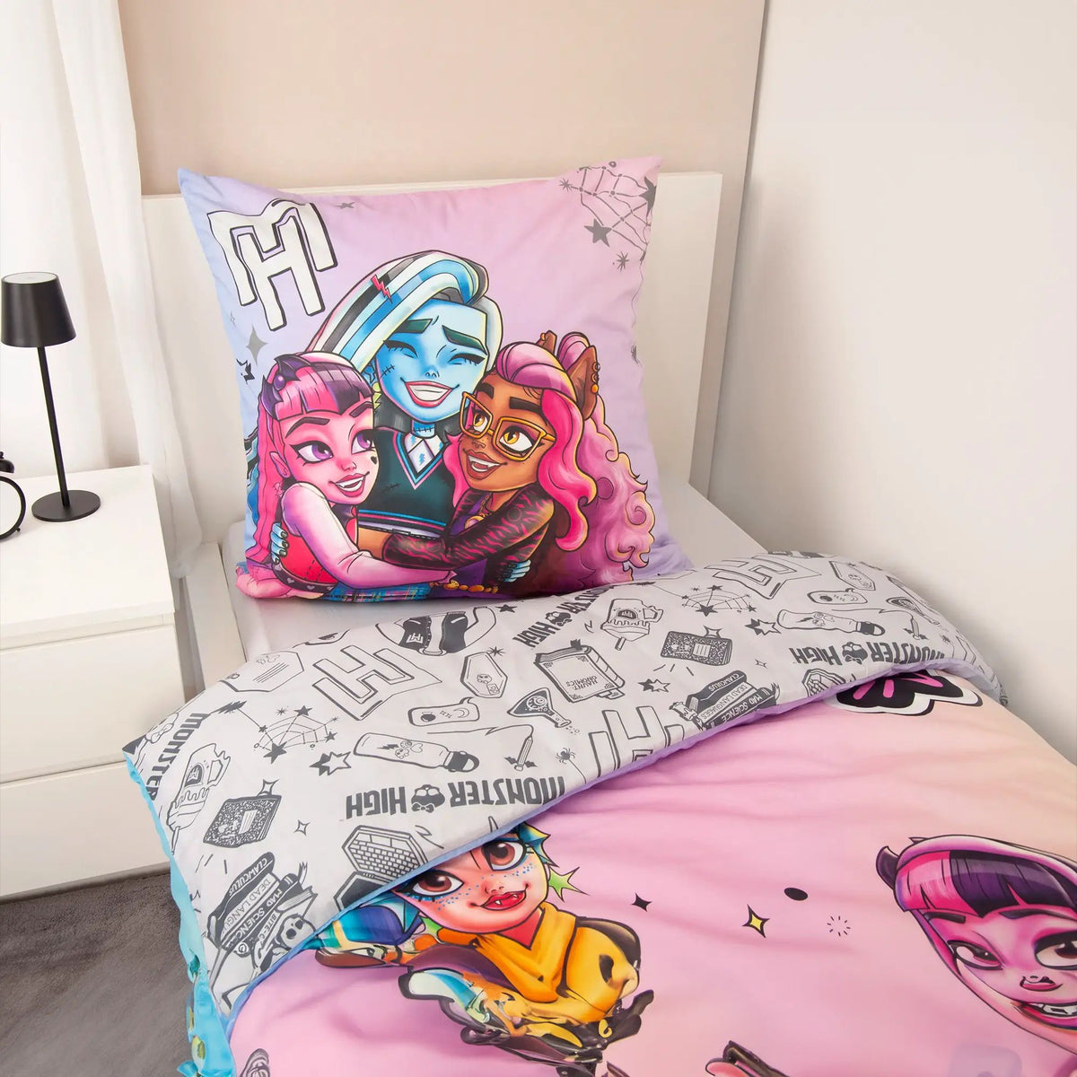 Graue Wendeseite der Monster High Bettwäsche ‘Classic’ mit Kissen