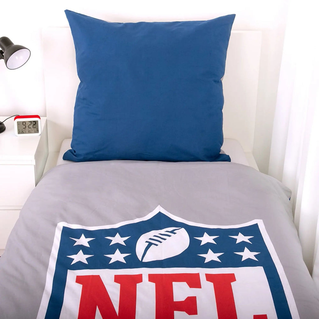 Dunkelblaue Wendeseite der NFL Bettwäsche ‘Classic’ mit Kissen