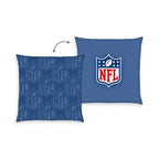 NFL Dekokissen ‘Game Time’ 40 x 40 cm: Ton-in-Ton-Muster vorn, großes NFL-Shield hinten