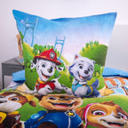 Nahaufnahme des Kissens mit Marshall und Everest, Paw Patrol Bettwäsche ‘Adventure Bay Crew’