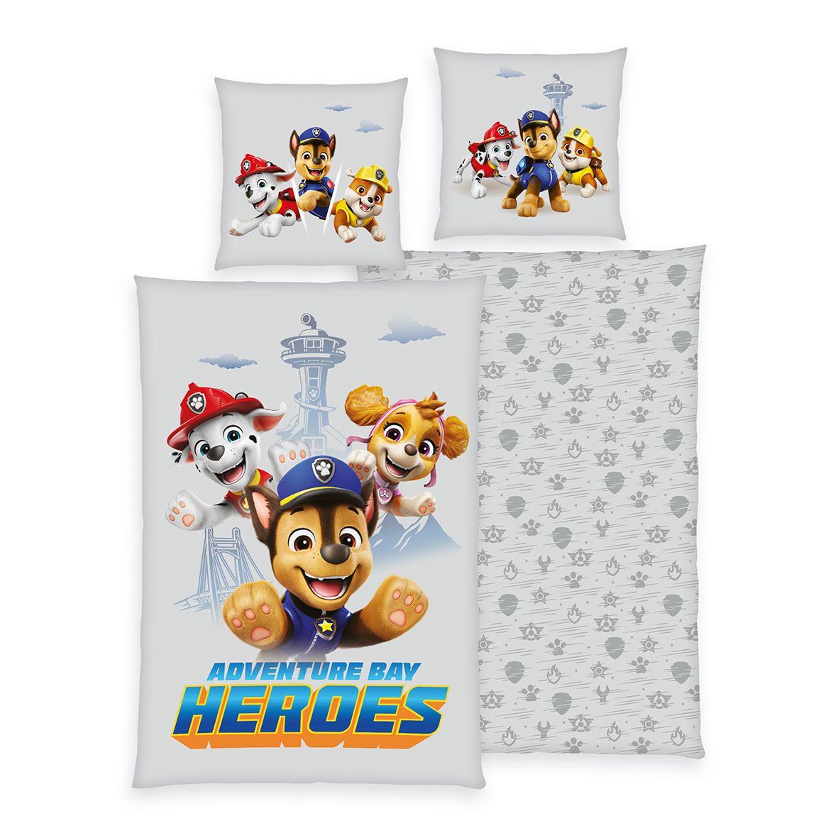 Paw Patrol Bettwäsche-Set ‘Heroes’ 135 x 200 cm: Bettbezug mit Chase, Marshall und Skye vor Adventure Bay, Wendeseite grau mit Pfoten, Kissen 80 x 80 cm