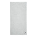 Snoopy Duschtuch ‘Soft Grey’ 70 x 140 cm in Hellgrau mit gesticktem Snoopy in der Ecke