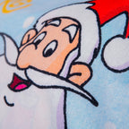 Nahaufnahme des angerauten Flanells mit dem Gesicht des Weihnachtsmanns