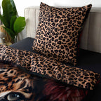 Leopardenmuster-Wendeseite der Wild Flowers Bettwäsche ‘Leopard’ mit Kissen