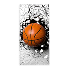 Young Collection Badetuch ‘3D Basketball’ 75 x 150 cm: Basketball bricht durch eine helle Wand
