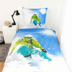 Bett mit der Young Collection Bettwäsche ‘Skifahrer’ und dem Skifahrer-Kissen
