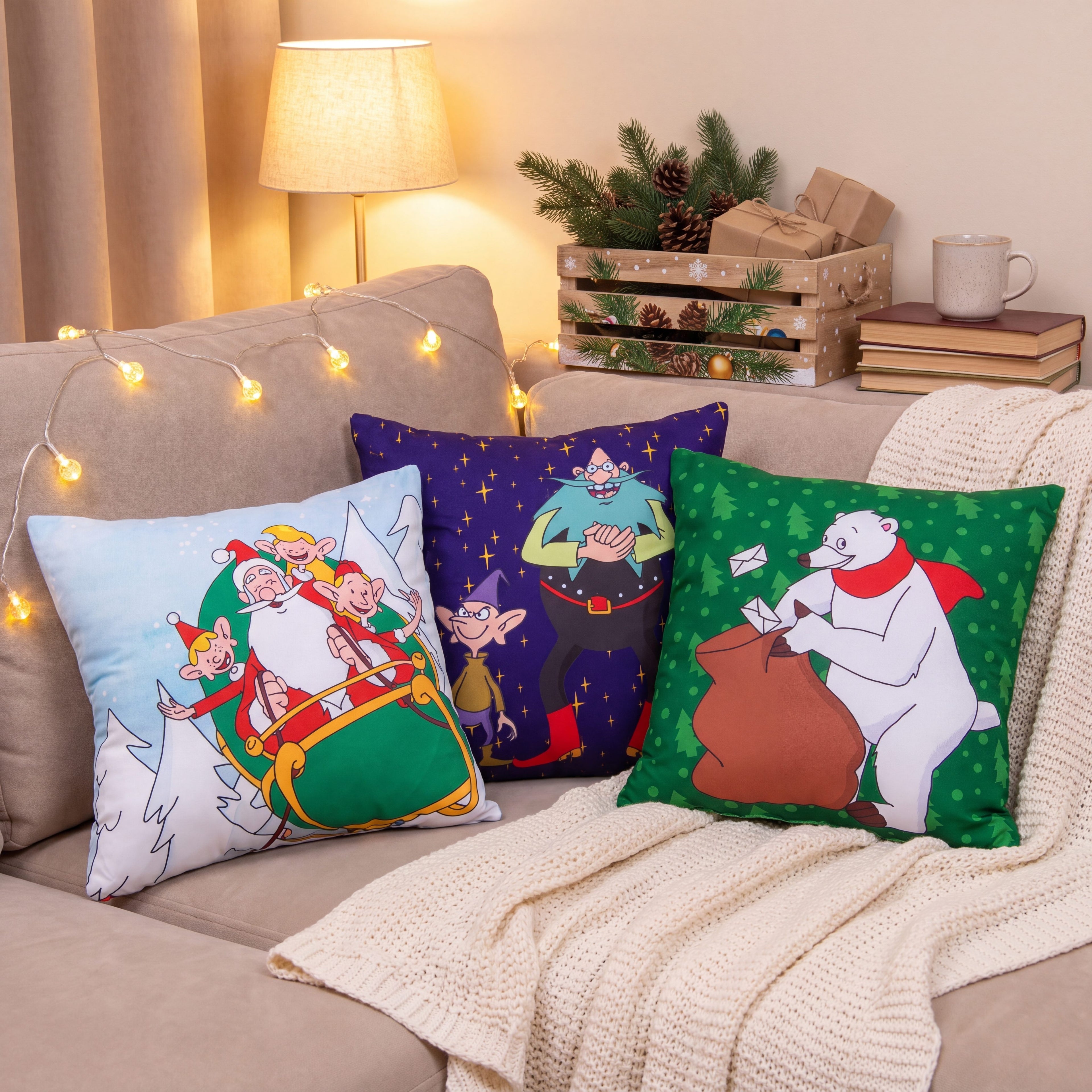 Weihnachtsmann und Co. KG Dekokissen-Set Nordpol-Helden, 3er-Set je 40x40 cm